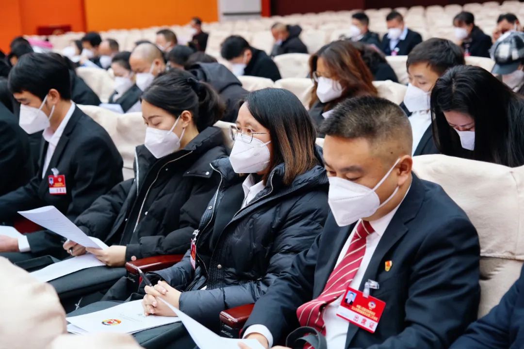 政协文山市第四届委员会第二次会议开幕!